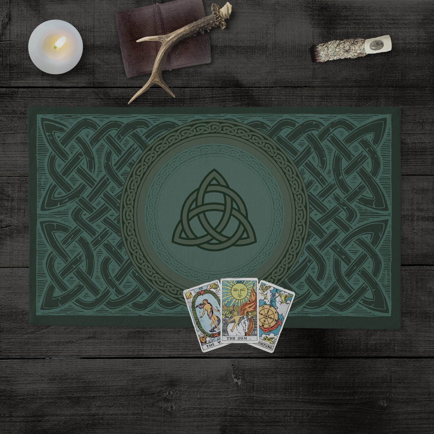 Altar Cloth Tarot Celtic Triple Knot Green Rec